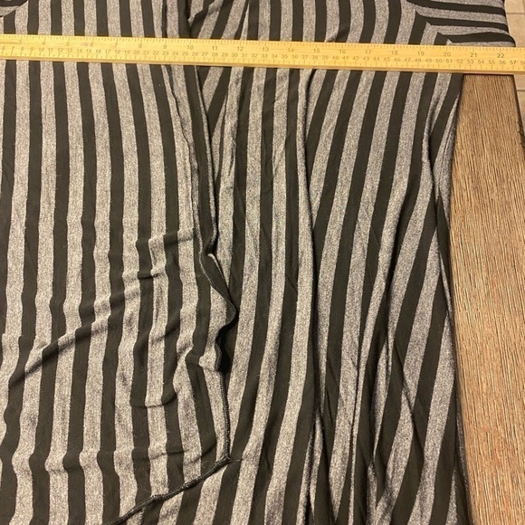 Lightheart L/XL Women Open Front Bell Sleeve Black/gray Cardigan - Picture 7 of 9